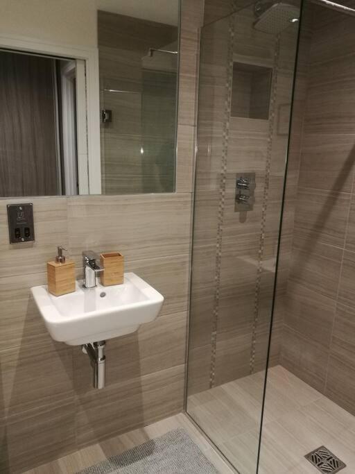 21 The Cocoa Suites York Buitenkant foto